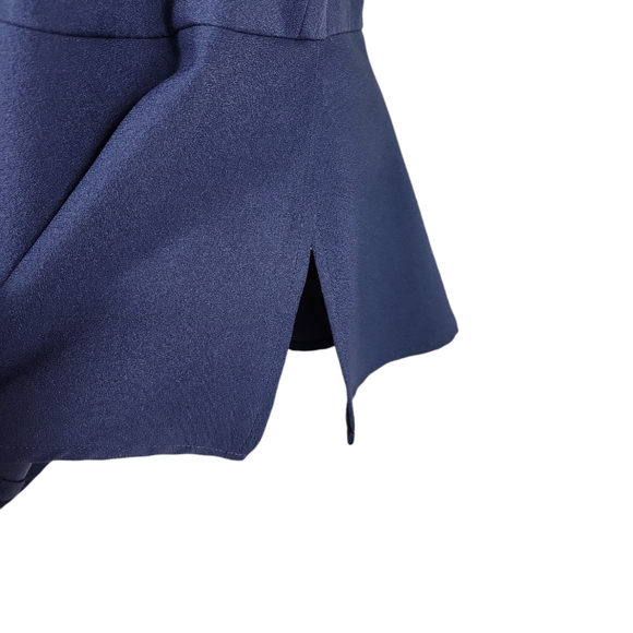 Banana Republican, Women's blue tunic top with slit, short sleeves, Sz M. - Picture 3 of 7